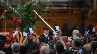 Superate le 50mila persone per l'omaggio al Papa