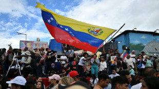 Chavismo marcha por libertad de Maduro una semana despu&eacute;s de su captura en bombardeo de EEUU