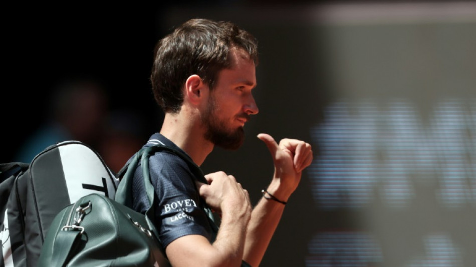 Tennis: Medvedev et Rublev stopp&eacute;s d&egrave;s les 8e &agrave; Madrid, Sabalenka dans le dernier carr&eacute;