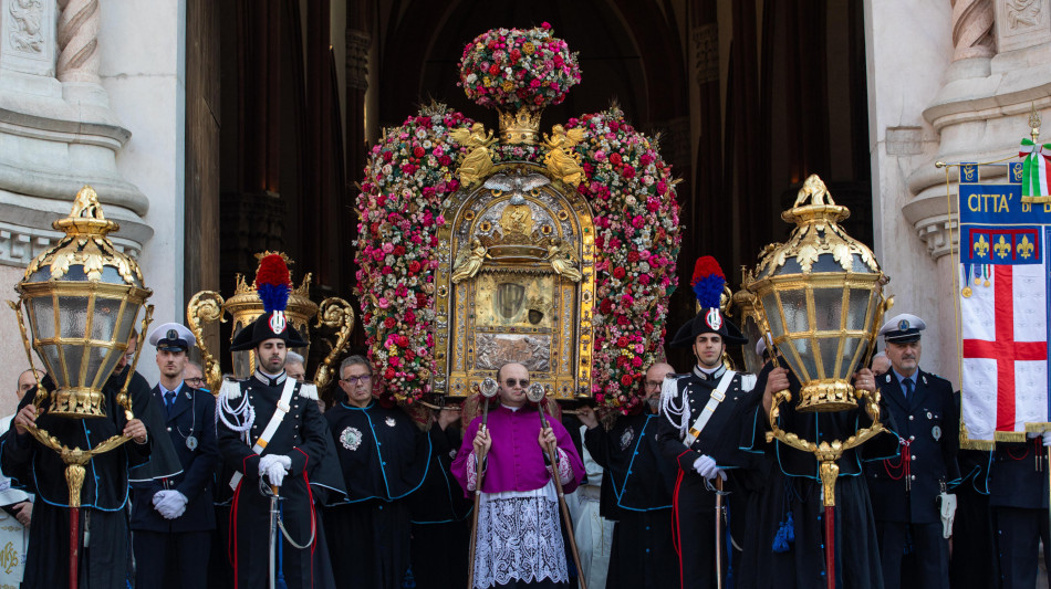 Infranto per furto il vetro della Madonna di San Luca a Bologna