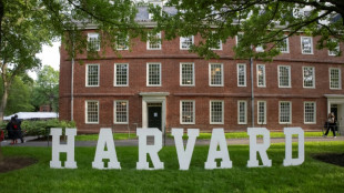 Harvard celebra su ceremonia de graduación empañada por arremetida de Trump