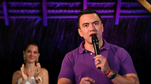 Após reeleição, Noboa tem o desafio de apaziguar um Equador dividido