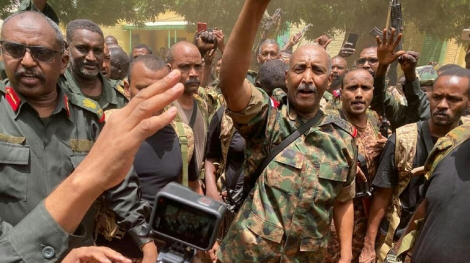 Sudanesische Armee verl&auml;sst Gespr&auml;che um Waffenruhe und greift RSF-Stellungen an