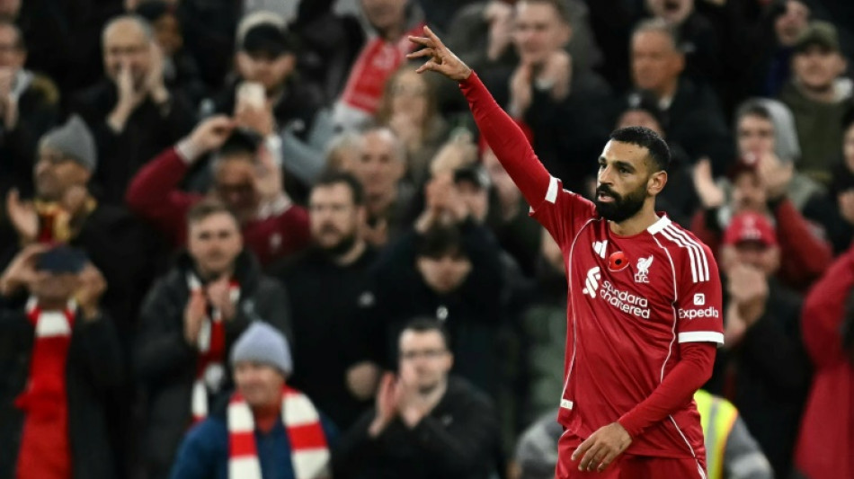 Liverpool volta a vencer no Ingl&ecirc;s ap&oacute;s 4 derrotas; Arsenal segue firme na lideran&ccedil;a
