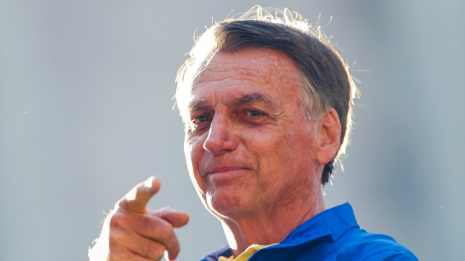 Bolsonaro cancela compromissos de julho após passar mal