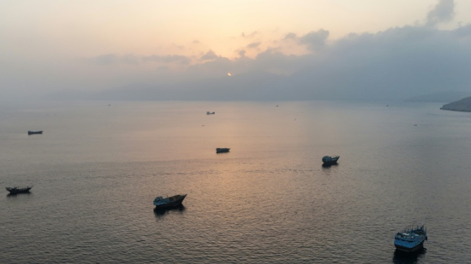 Stra&szlig;e von Hormus bleibt blockiert: &Ouml;lpreise steigen deutlich