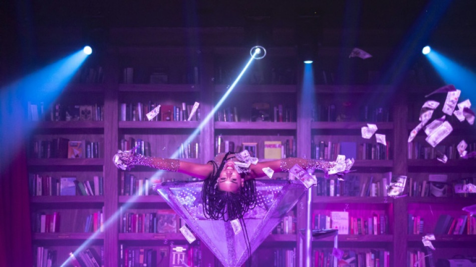 Nigerian nightlife finds a new extravagance: cabaret