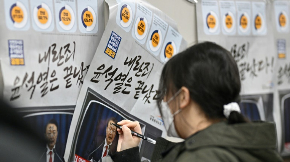 Cor&eacute;e du Sud: nouvelles interdictions de quitter le territoire, une semaine apr&egrave;s le fiasco de la loi martiale