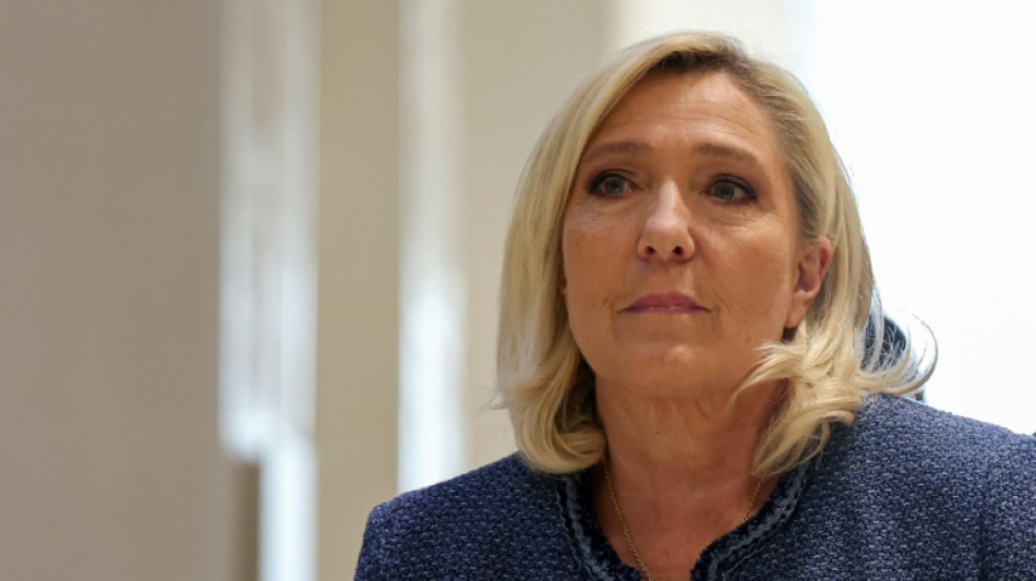 Pariser Gericht: Rechtspopulistin Le Pen darf nicht bei Pr&auml;sidentenwahl antreten