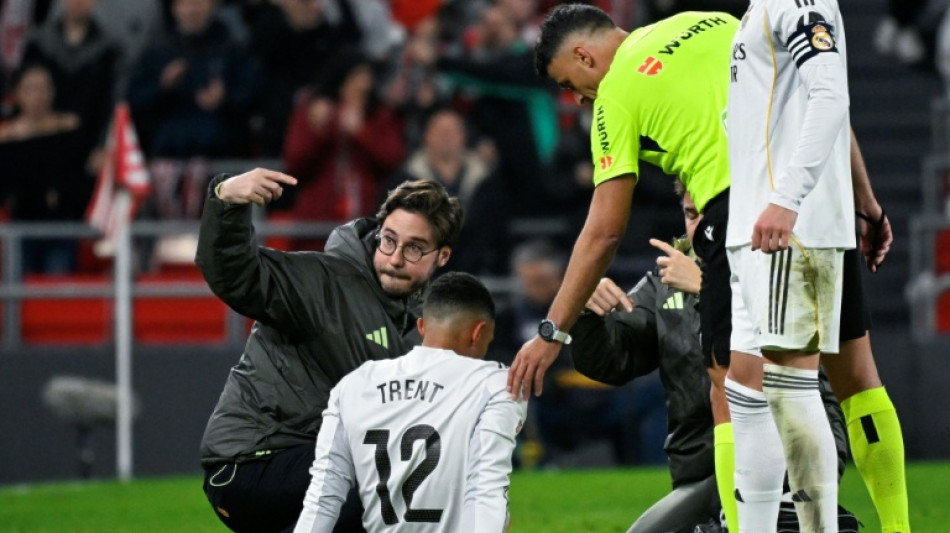 Alexander-Arnold ficar&aacute; afastado por cerca de dois meses devido a les&atilde;o na coxa