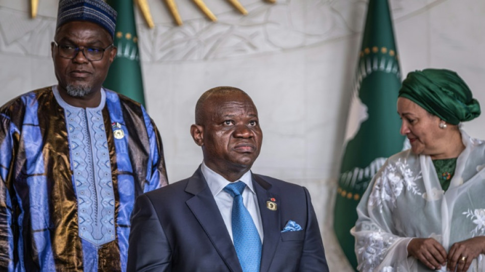 Gab&oacute;n suspende las redes sociales "hasta nuevo aviso" por atentar contra la "estabilidad"