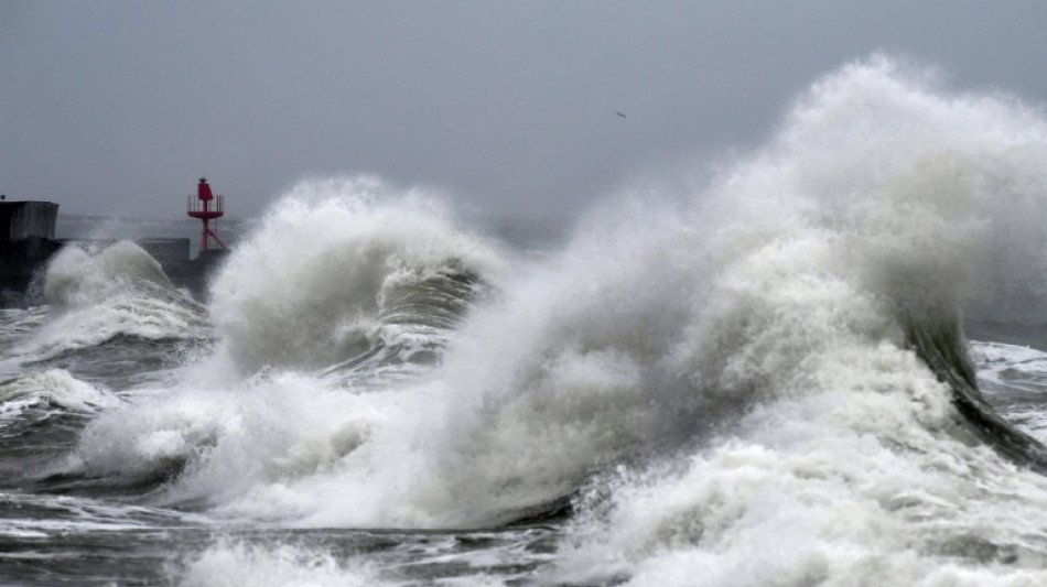 Temp&ecirc;te Ciaran: trois d&eacute;partements bretons en vigilance orange, 3.200 pompiers mobilis&eacute;s