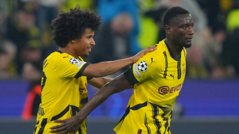 Barça perde na visita ao Dortmund (3-1), mas vai às semis da Champions