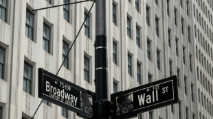 Wall Street &eacute;volue prudemment en attendant les propos du patron de la Fed