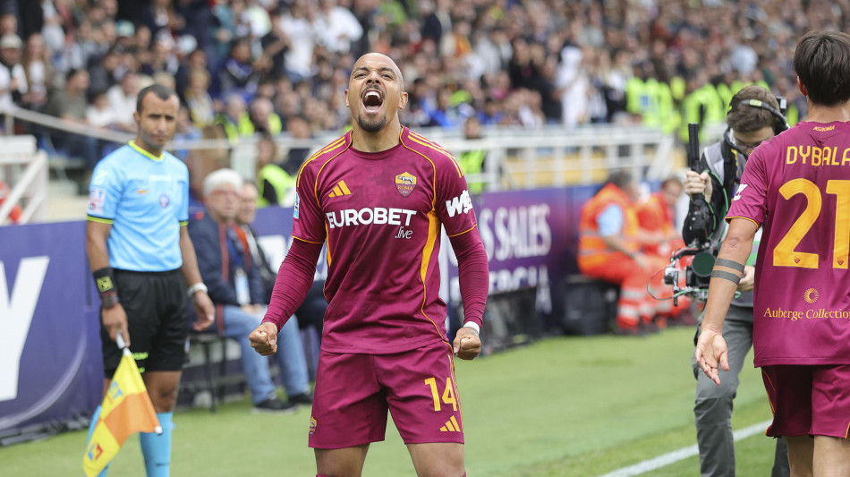 Impresa della Roma, rimonta e vittoria nel recupero a Parma