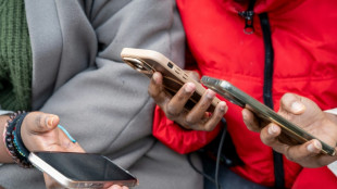 Proibi&ccedil;&atilde;o das redes sociais para menores de 15 anos avan&ccedil;a na Fran&ccedil;a