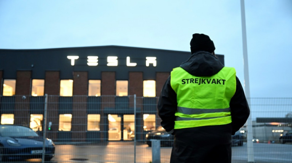 Forderung nach Tarifvertrag: Etwa 130 Tesla-Besch&auml;ftigte in Schweden streiken 