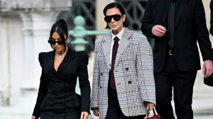 Piden hasta 10 años de prisión para los atracadores de Kim Kardashian en París