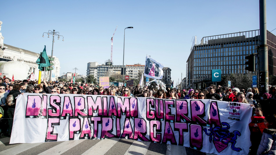 Il grido delle donne in piazza, 'Stop a guerra e patriarcato'