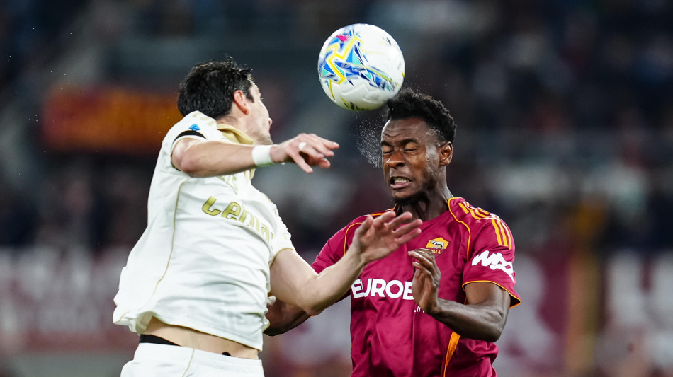 Roma; lesione muscolare, Ndicka out contro il Verona