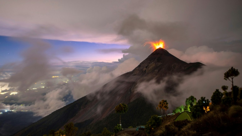 El volc&aacute;n de Fuego aumenta su actividad eruptiva en Guatemala