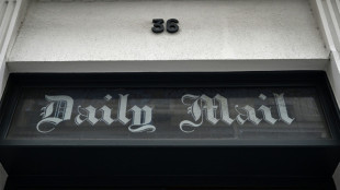 El propietario del brit&aacute;nico Daily Mail pacta adquirir su rival Telegraph
