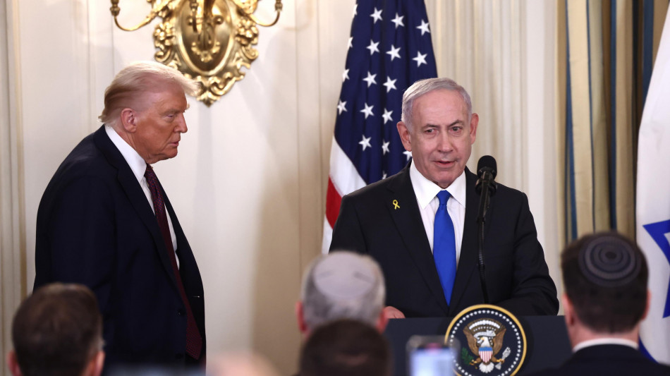 Netanyahu, 'stiamo spezzando le ossa all'Iran ma non abbiamo ancora finito'