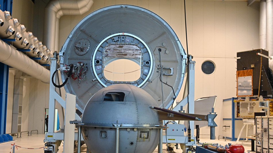 Aerospazio, 'il settore vale oltre 21 miliardi, in crescita spazio e aeronautica'