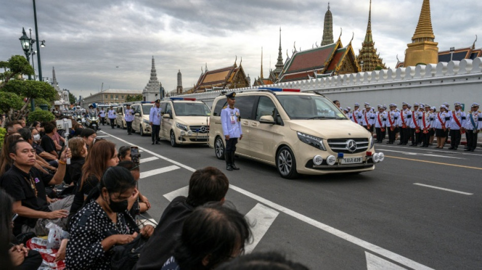 Comienza la ceremonia f&uacute;nebre de la exreina tailandesa Sirikit