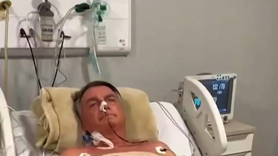 L'ex président brésilien Bolsonaro dit qu'il sera "probablement opéré"