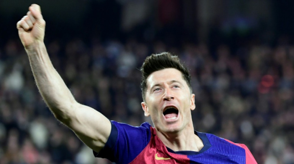 Espagne: Barcelone dynamite S&eacute;ville et revient &agrave; deux points du Real