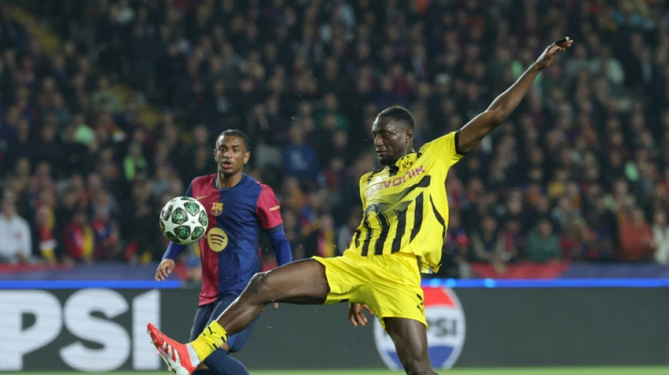 Alex Balde sofre lesão na coxa e vai desfalcar Barça contra Dortmund na Champions