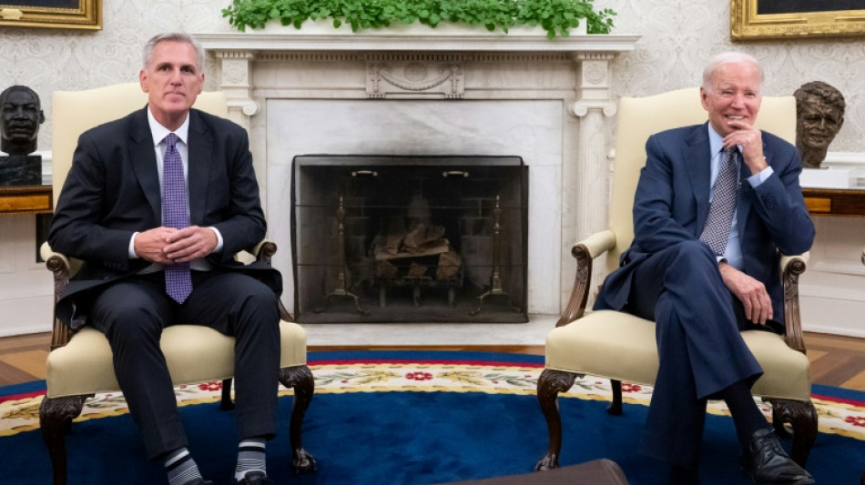 Biden e republicanos chegam a acordo de princ&iacute;pio para evitar default da d&iacute;vida 