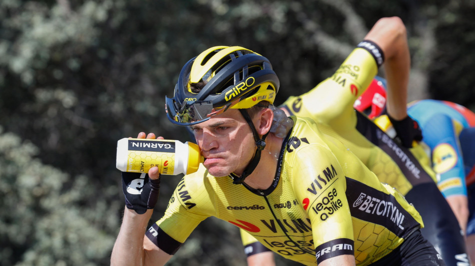 Giro: Kuss vince la 19/a tappa, Vingegaard controlla e resta in rosa