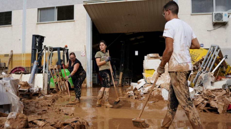 Plus de 150 morts dans les inondations en Espagne, la recherche de survivants se poursuit