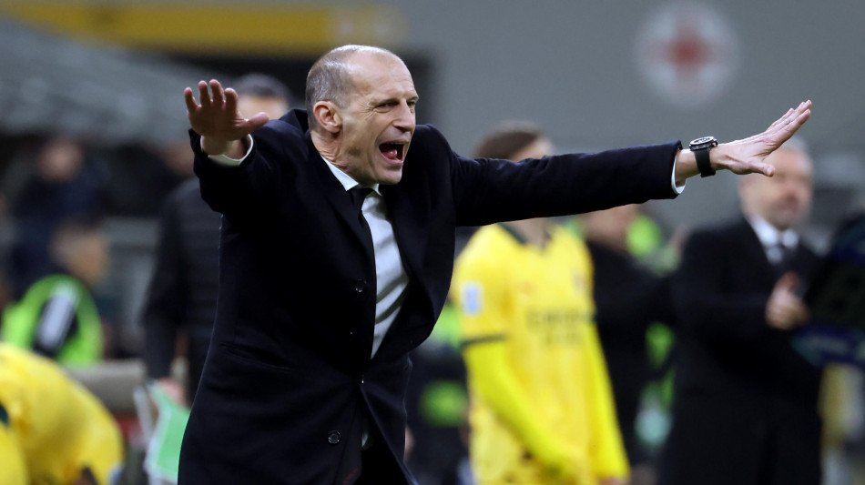 Calcio: nel Milan torna in panchina Allegri, dubbio per diffidati