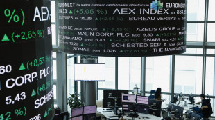 Borsa: Europa contrastata, occhi su Parigi (+0,5%), Milano -0,9%