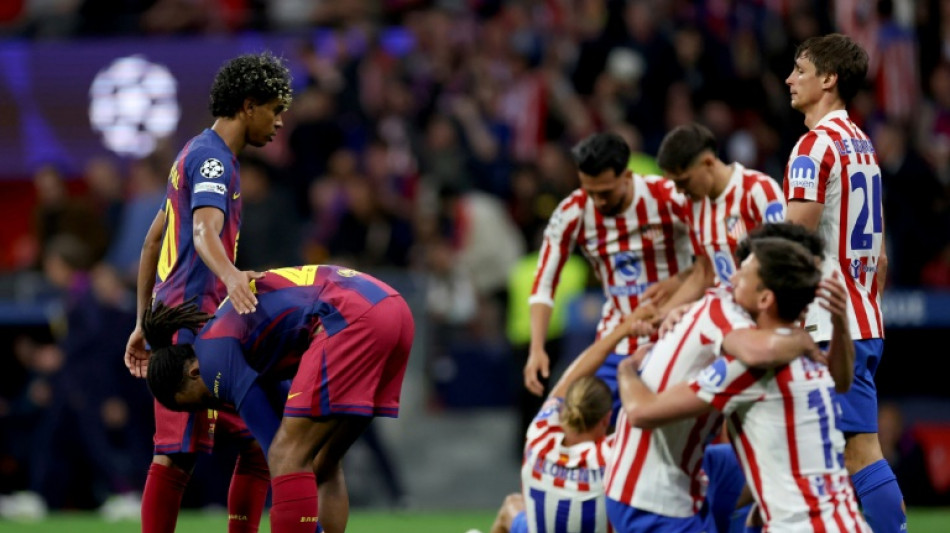 Bar&ccedil;a apresenta reclama&ccedil;&atilde;o &agrave; Uefa sobre 'erros' de arbitragem contra o Atl&eacute;tico de Madrid