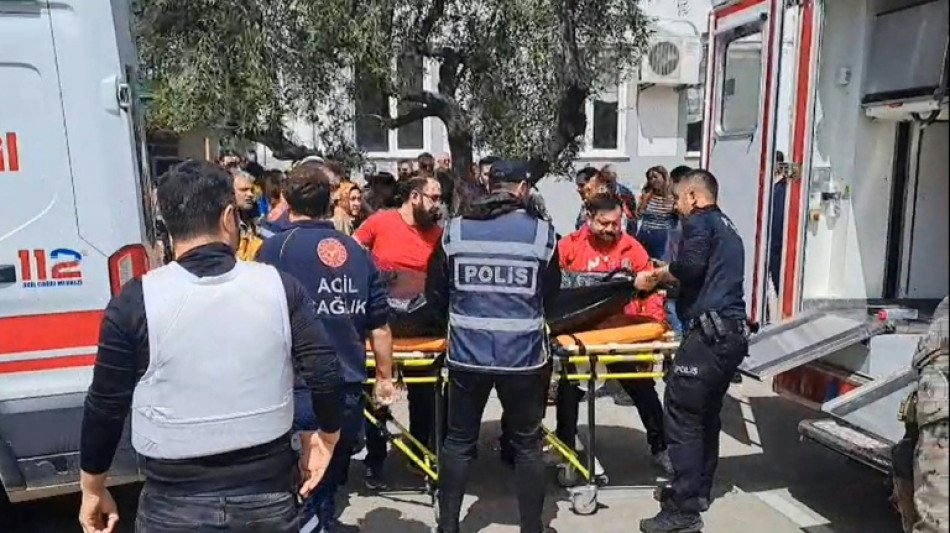 Cuatro muertos y 20 heridos por un tiroteo en una escuela en Turqu&iacute;a