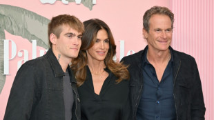 "Untr&ouml;stlich": Cindy Crawford &auml;u&szlig;ert sich erstmals seit Tod ihres Sohnes