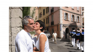 Scandalo Epstein, polizia Gb indaga su abusi sessuali a minorenni negli anni '80
