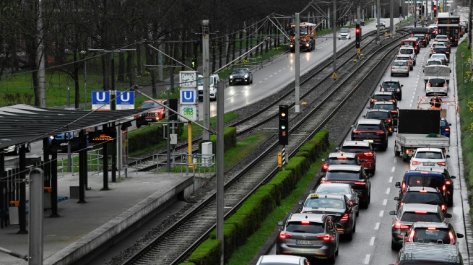 Studie: Befristet Besch&auml;ftigte pendeln l&auml;nger zur Arbeit als unbefristete