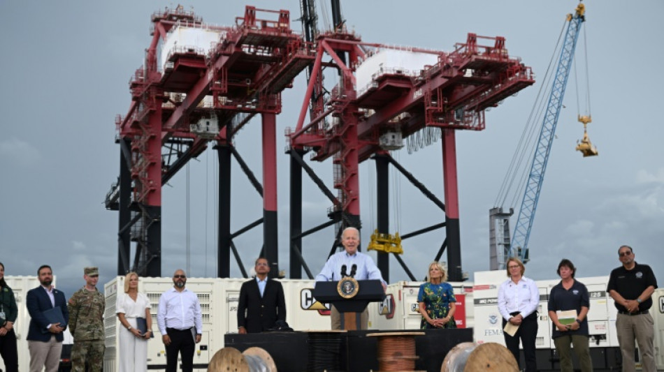 Biden promete apoyar a un Puerto Rico golpeado constantemente por huracanes