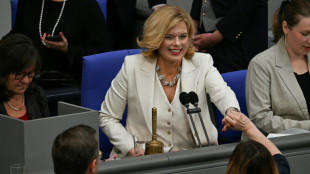 Neuer Bundestag tritt zusammen - Kl&ouml;ckner zur Parlamentspr&auml;sidentin gew&auml;hlt