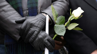 Cuatro muertos y 11 heridos en un tiroteo en una fiesta de cumplea&ntilde;os en California