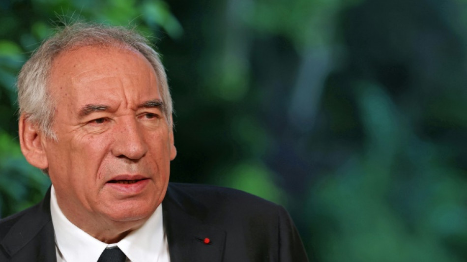 Echec sur les retraites: Bayrou reçoit les partenaires sociaux pour trouver "une voie de passage"