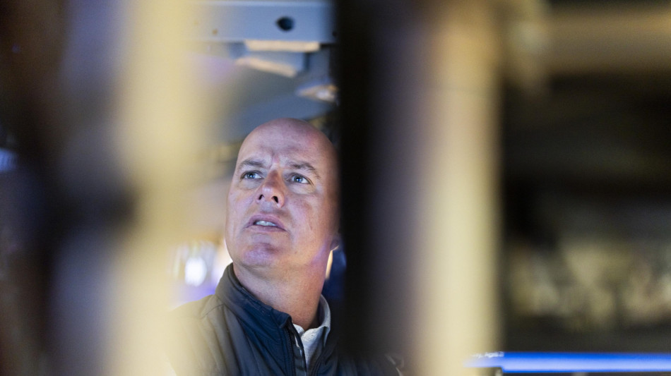 Borsa: l'Europa guarda ai conti e alla Fed, oro sopra 4.000