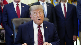 Monito di Trump all'Iran con foto ritoccate con l'IA, 'Attaccate l'isola di Kharg'