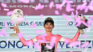Giro: Vingegaard mantiene la guardia alta, "Pu&ograve; ancora accadere di tutto"