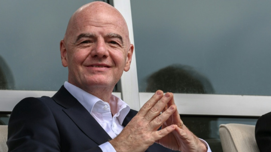 Conmebol declara apoio &agrave; reelei&ccedil;&atilde;o de Infantino na presid&ecirc;ncia da Fifa